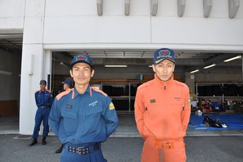 左:島中消防士 右:松田消防士